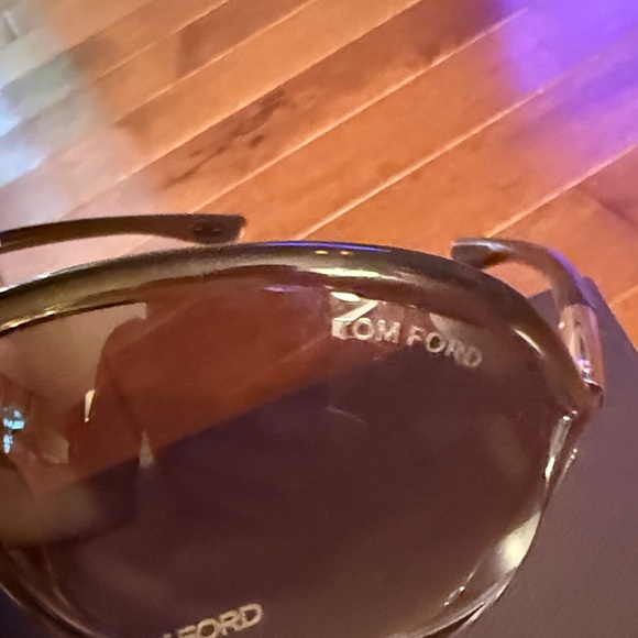 Tom Ford Glossy Brown Women\'s Sunglasses main image 8